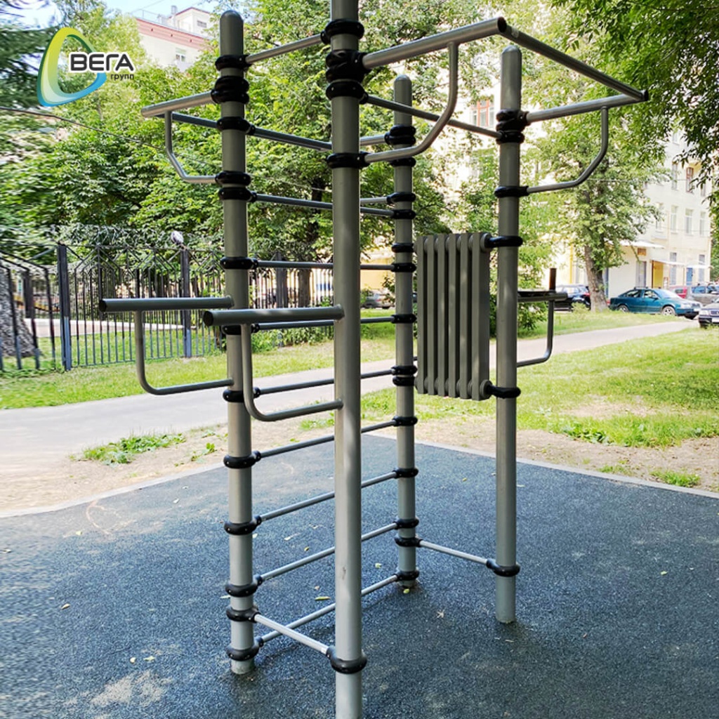 Детская площадка на улице Трофимова — рай для юных спортсменов