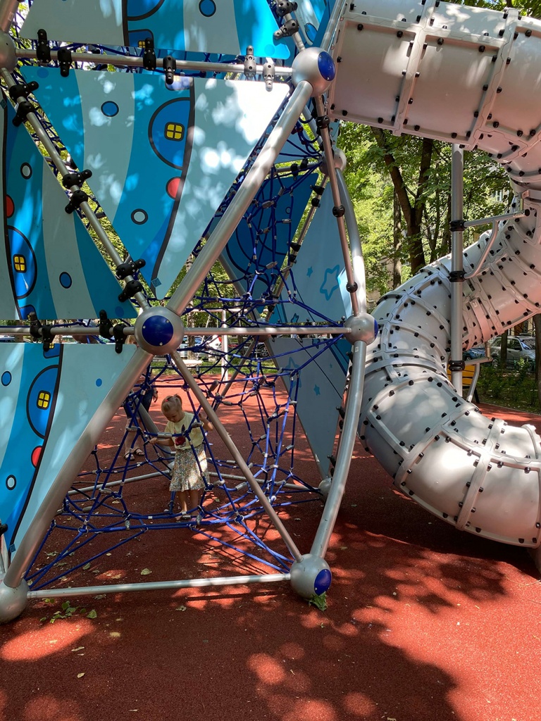 Тарзанки и веревочные лестницы: зов природы в городских джунглях