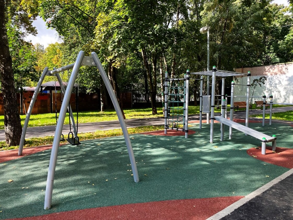 Спортивный комплекс Домбай (Papercut).jpg