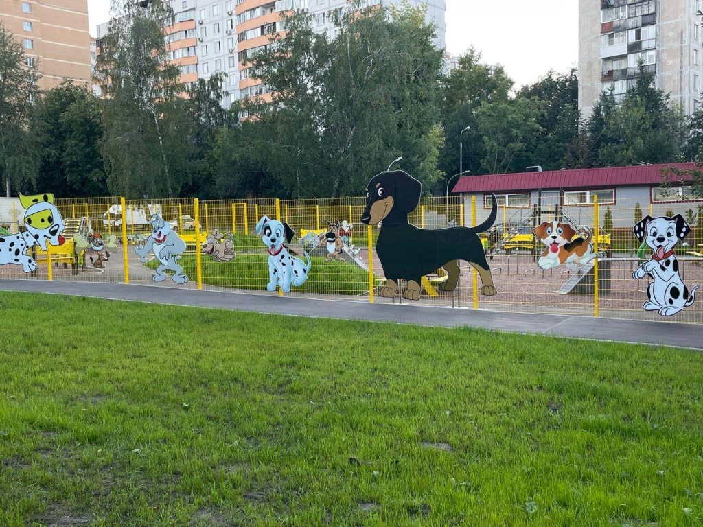 unikalnye-moskovskie-ploshchadki-dlya-sobak-novyy-uroven-dekora-05.jpg