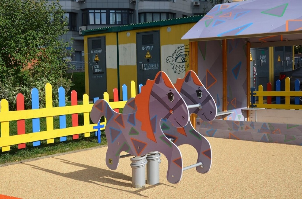 3. Качели на пружине Конек-Горбунок КЧ040.00.1.jpg