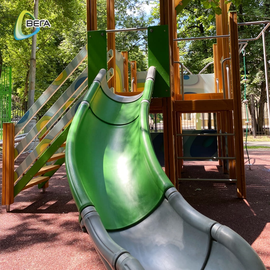 Детская площадка на улице Трофимова — рай для юных спортсменов