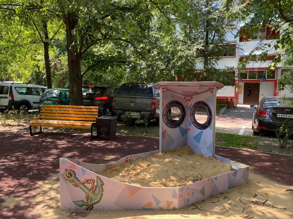 Детский городок «Робинзон» на ул. 13-я Парковая