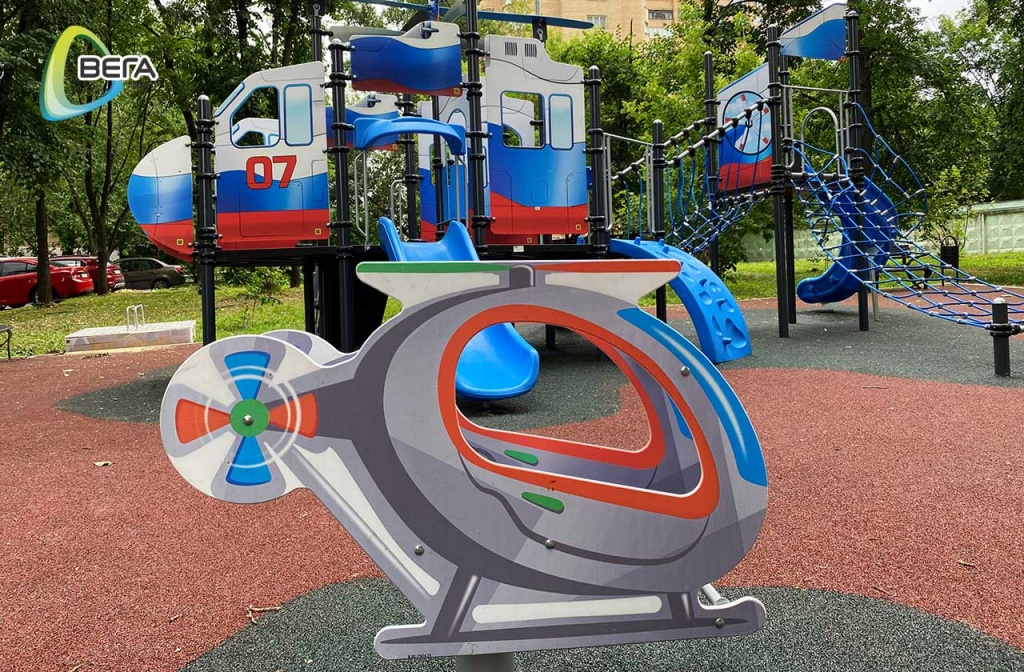 Патриотическая детская площадка на Крутицкой набережной