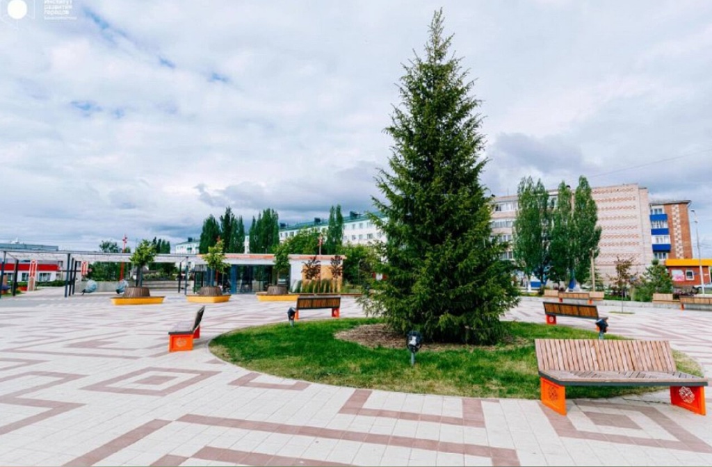 obshchestvennye-prostranstva-v-yanaule-spustya-god-posle-otkrytiya-seti-severnye-vorota-bashkortosta-02.jpg