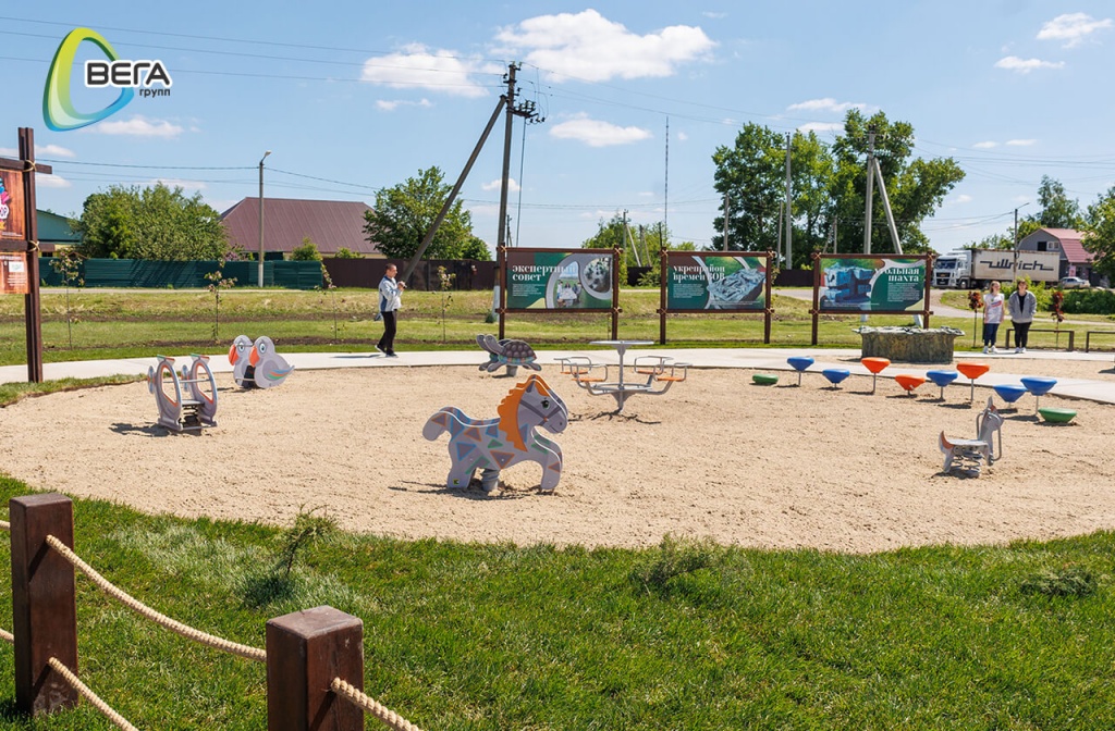 sostoyalos-otkrytie-detskoy-ploshchadki-s-oborudovaniem-ot-vegagrupp-v-lipetskoy-oblasti-03.jpg