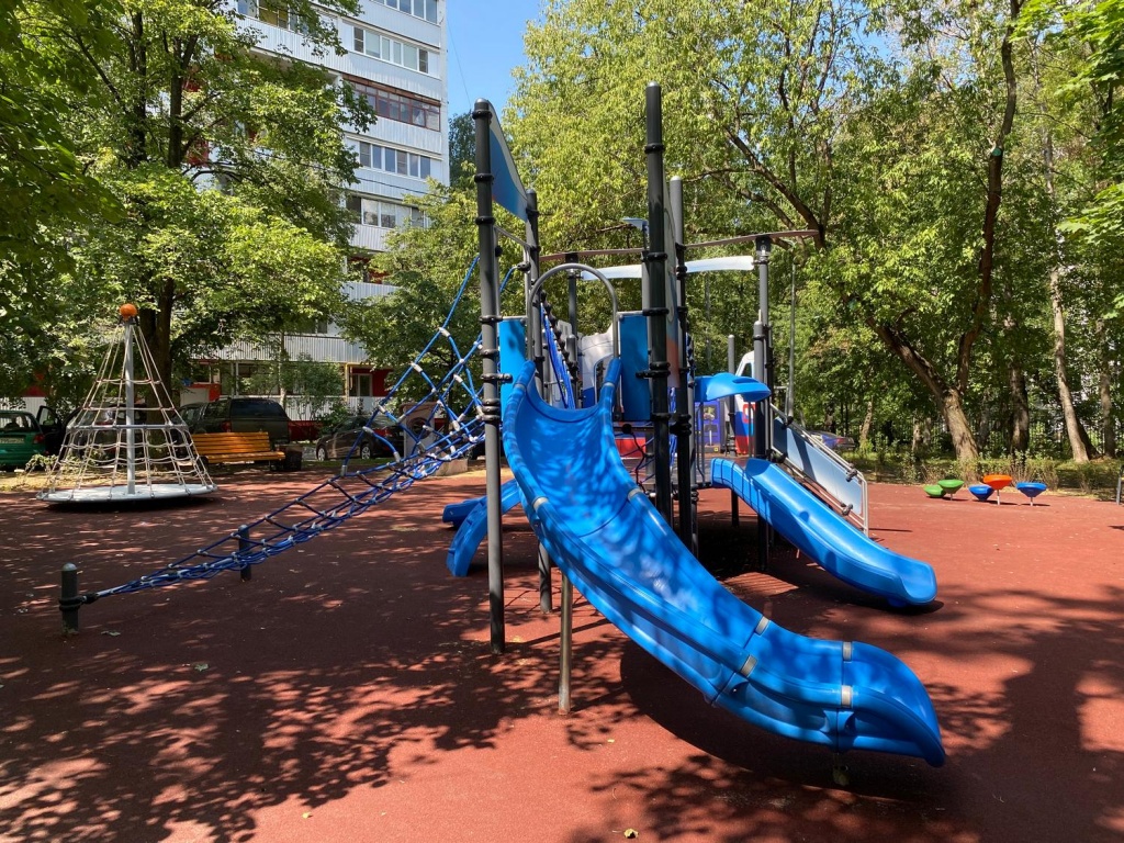 Детский городок «Робинзон» на ул. 13-я Парковая