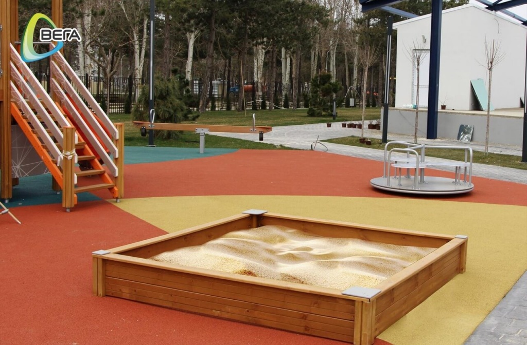 vybiraem-pesochnitsu-dlya-detskoy-ploshchadki-kakaya-luchshe-vsego-02.jpg