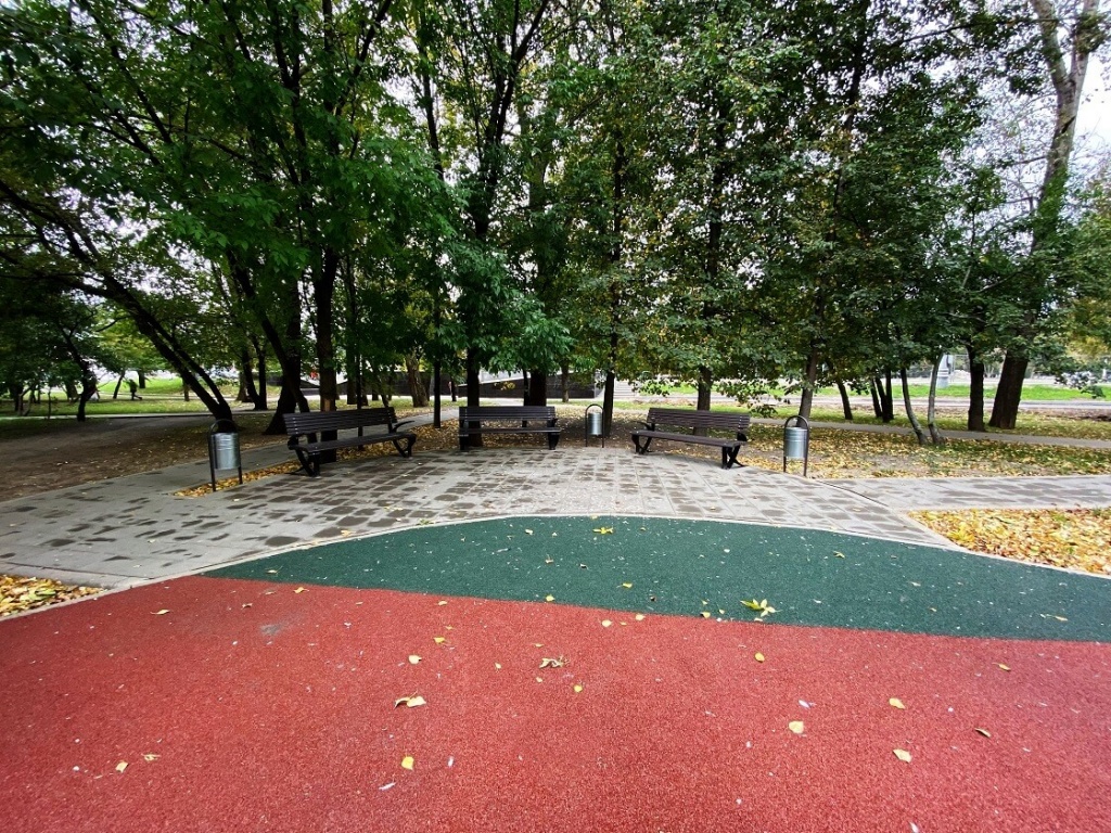 Диван парковый Будапешт, 1.9м, Урны Брюгге.jpg