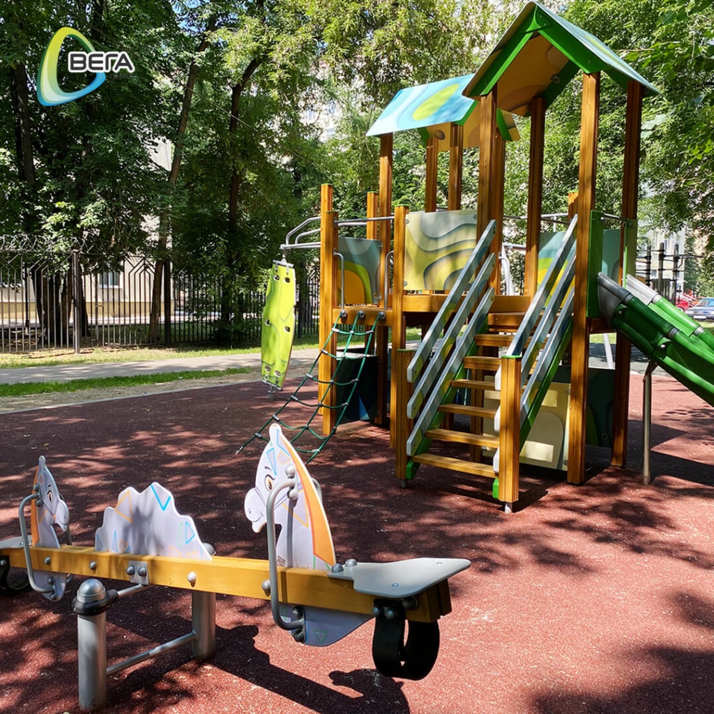 Детская площадка на улице Трофимова — рай для юных спортсменов