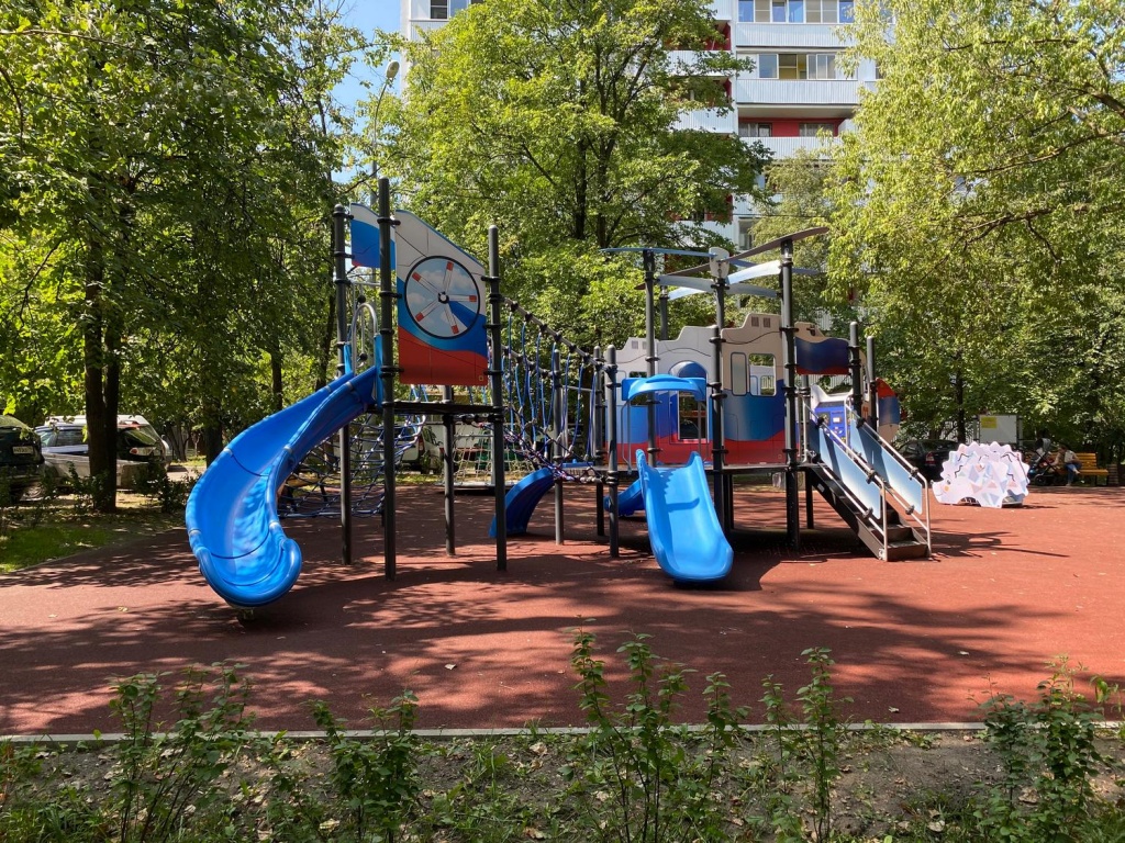 Детский городок «Робинзон» на ул. 13-я Парковая